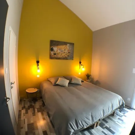 Maison Moderne Avec Jardin A 750m De La