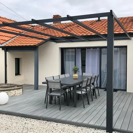 Maison Moderne Avec Jardin A 750m De La بيت للعطل *