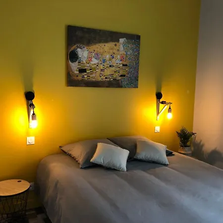 Maison Moderne Avec Jardin A 750m De La *