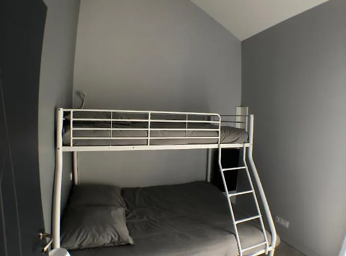 Maison Moderne Avec Jardin A 750m De La *